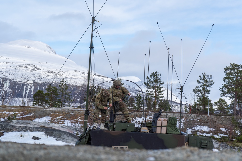 MLRS battalion establishes command post in Norway during exercise