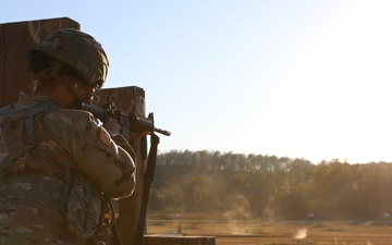 Soldiers Conduct Individual Weapons Qualifications