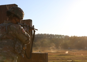 Soldiers Conduct Individual Weapons Qualifications