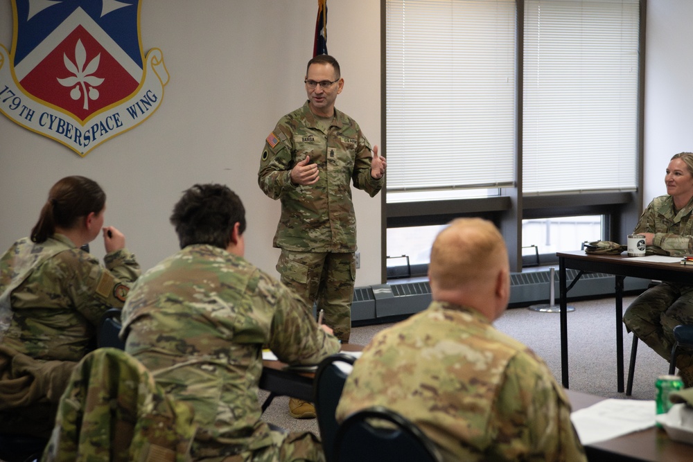 Ohio National Guard Command Senior Enlisted Leader Visits 179th Cyberspace Wing