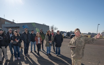 Oregon National Guard and ESGR Host Boss Lift for Community Leaders