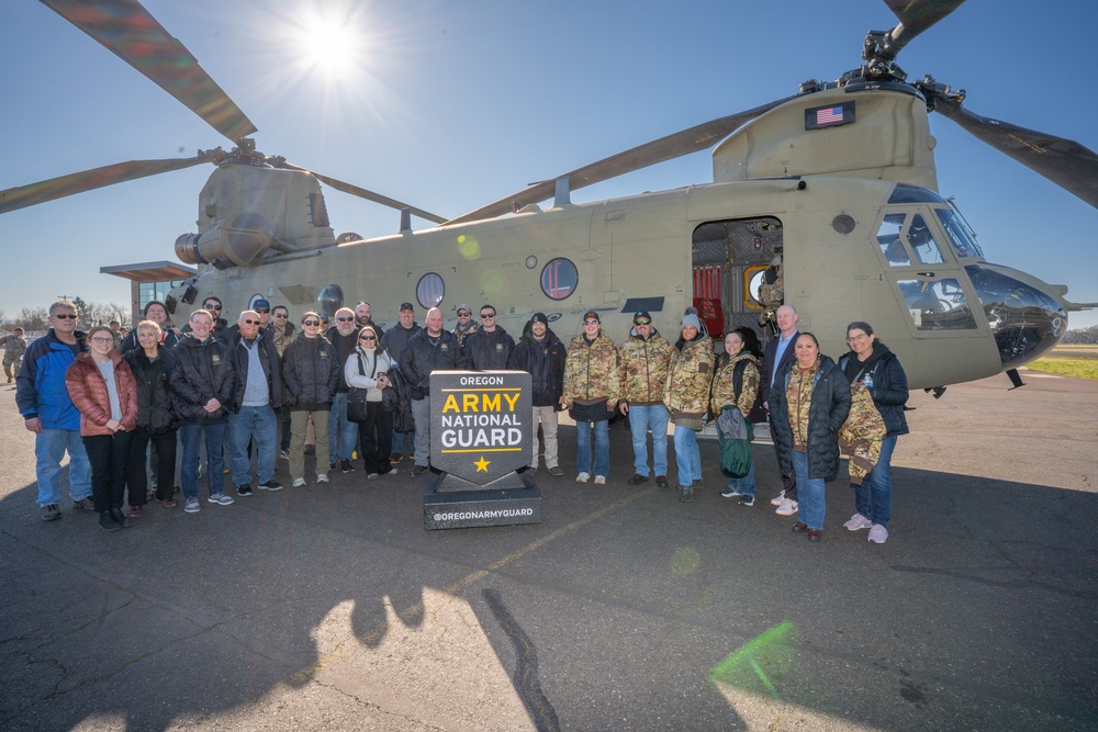 Oregon National Guard and ESGR Host Boss Lift for Community Leaders