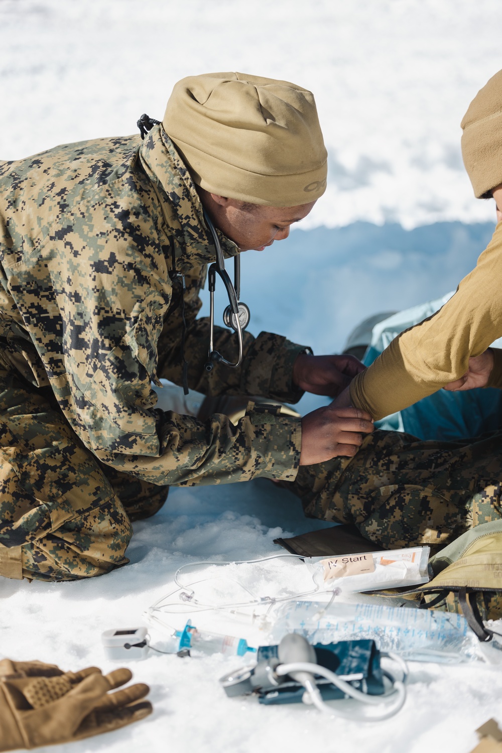Marines with V1/6 set up camp during MTX 2-25