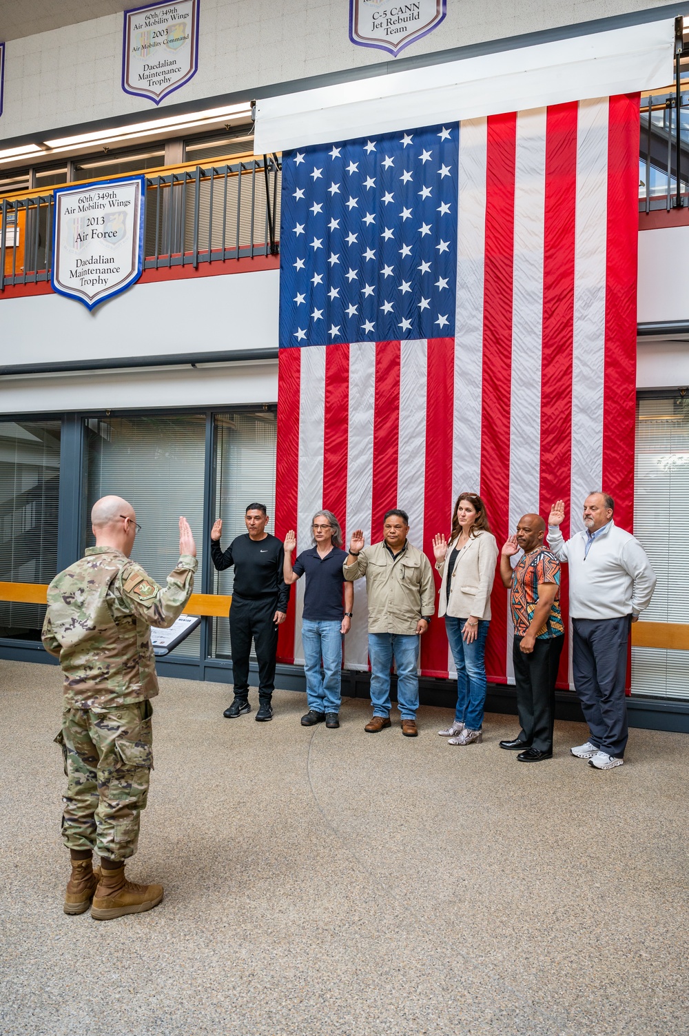 349AMW Maintenance Group Commander inducts new mentors