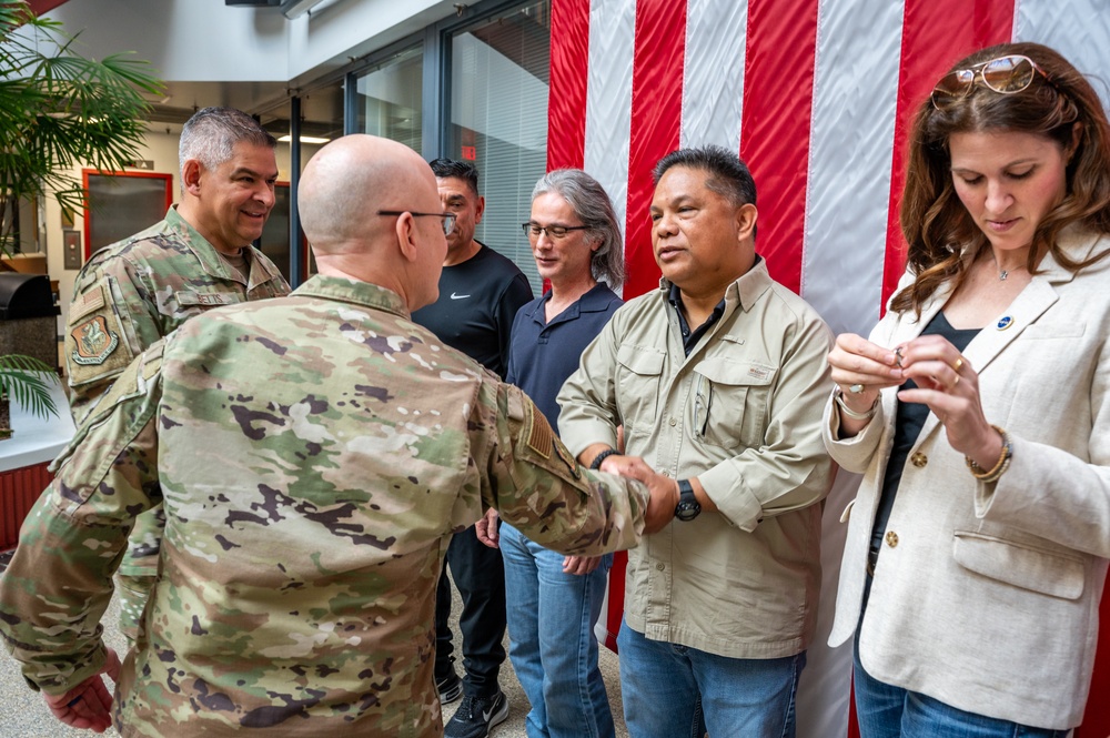 349AMW Maintenance Group Commander inducts new mentors