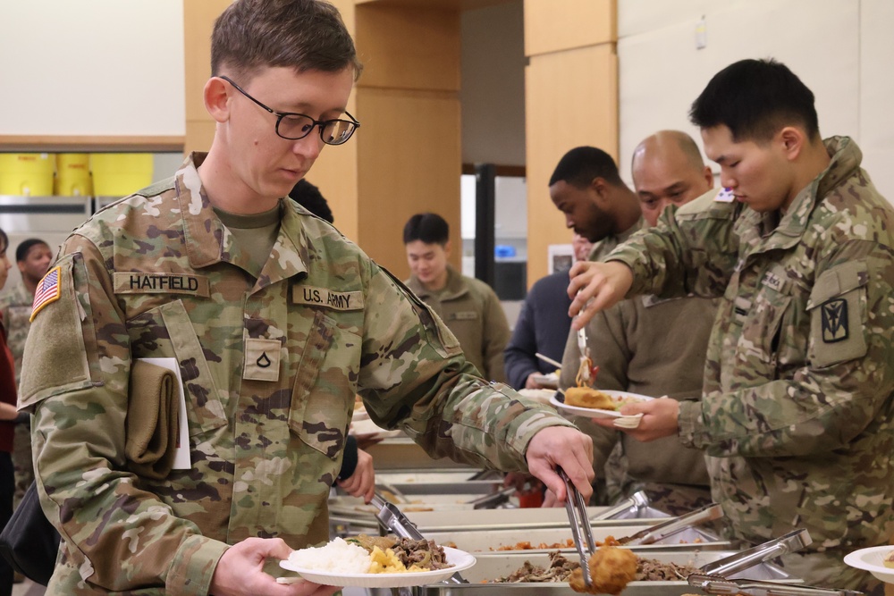 DVIDS - Images - 35th ADA Brigade Luncheon [Image 3 of 13]