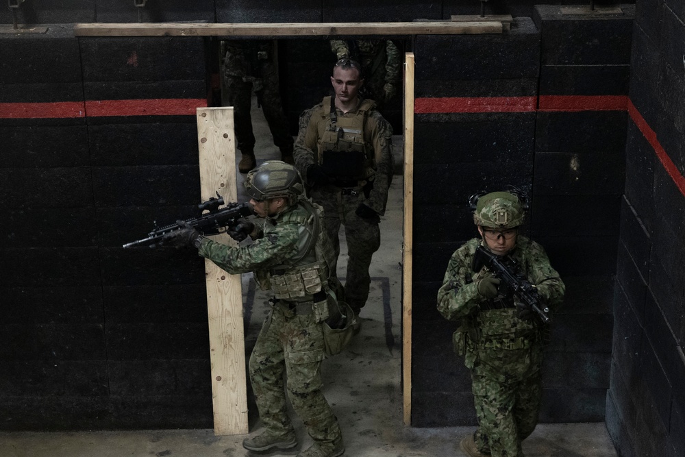 Iron Fist 25 | 31st MEU, JGSDF conduct Bilateral MOUT