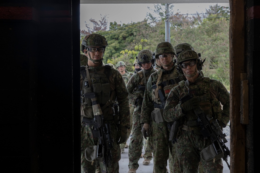 Iron Fist 25 | 31st MEU, JGSDF conduct Bilateral MOUT