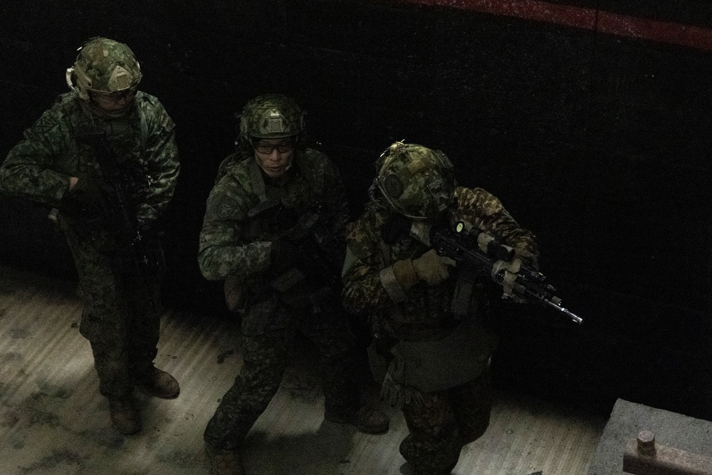 Iron Fist 25 | 31st MEU, JGSDF conduct Bilateral MOUT