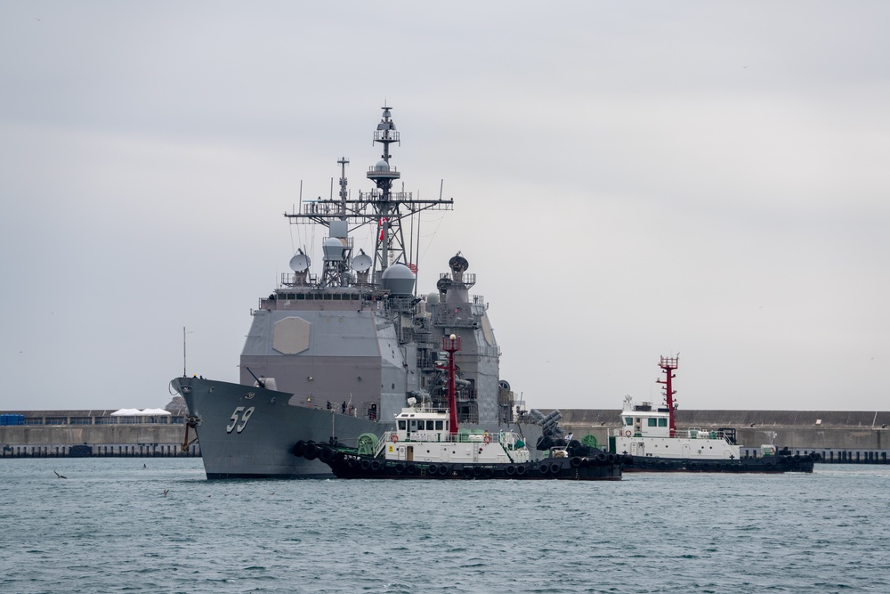 Vinson Strike Group arrives in Busan