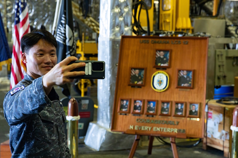 USS Omaha (LCS 12) hosts Republic of Korea sailors, marines for a ship tour during joint exercise Cobra Gold