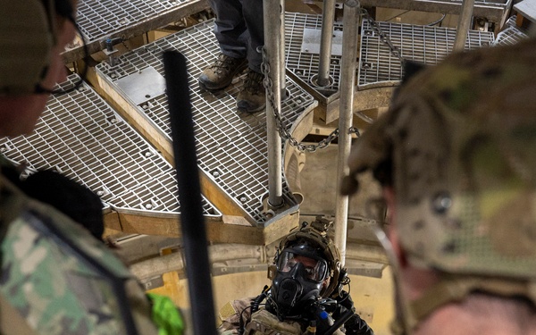 Titan Missile Silo high-angle rescue training