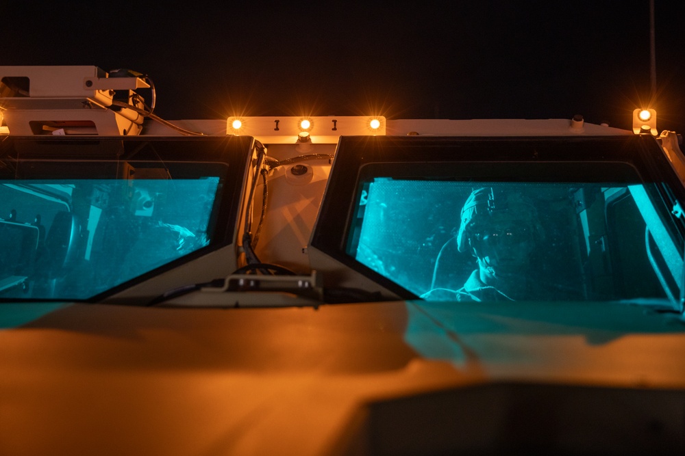 4ID Soldiers conduct night driver training