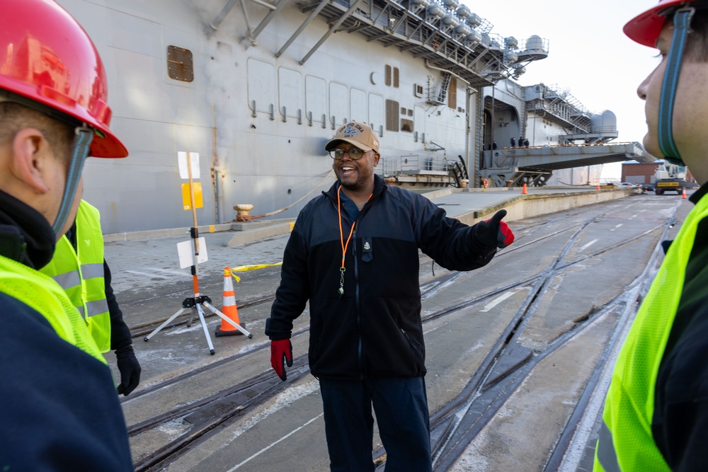 USS Iwo Jima ammunition onload