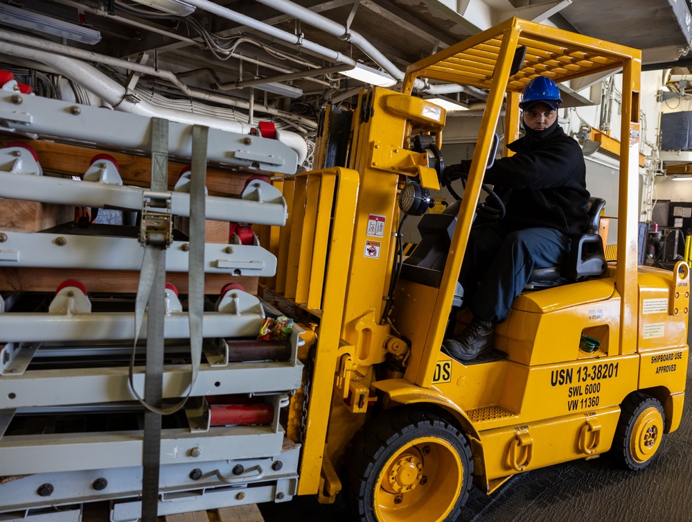 USS Iwo Jima ammunition onload