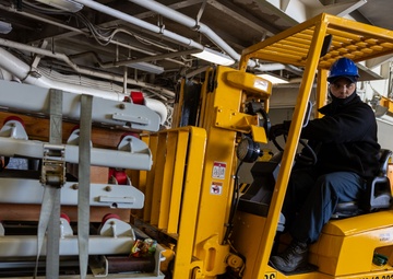 USS Iwo Jima Receives Munitions and Ordnance