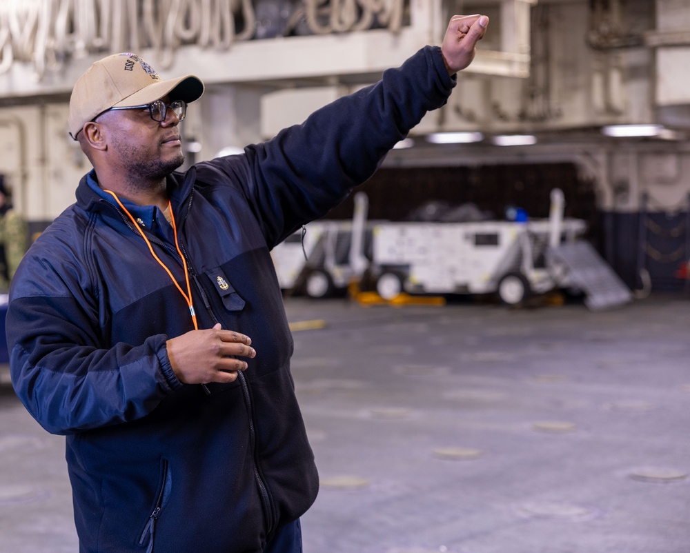 USS Iwo Jima Ammunition Onload