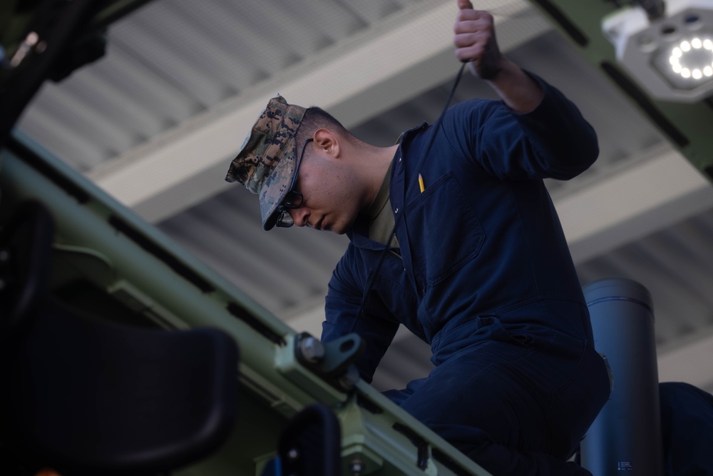 U.S. Marines with 2d Assault Amphibian Battalion, 2d Marine Division conduct ACV Maintenance