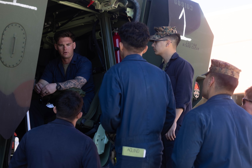 U.S. Marines with 2d Assault Amphibian Battalion, 2d Marine Division conduct ACV Maintenance
