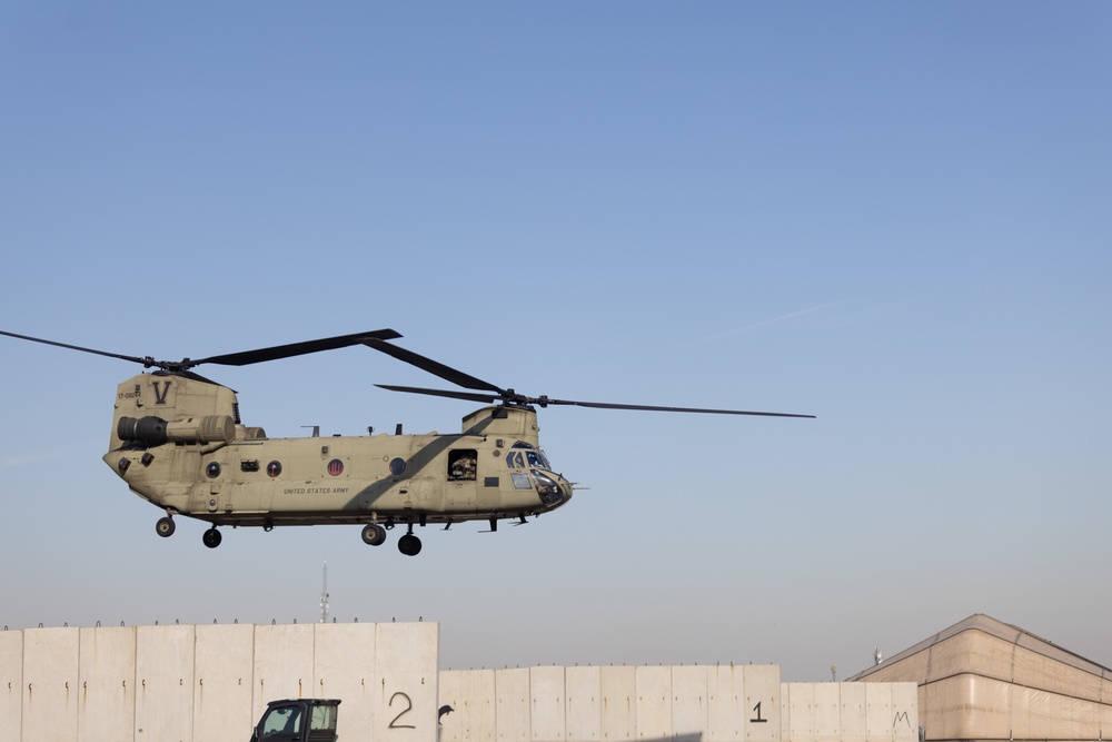 TF Nighthawk CH-47 Takes Flight