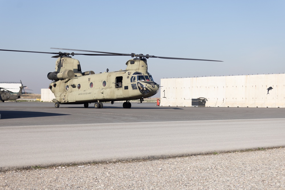 TF Nighthawk CH-47 Takes Flight