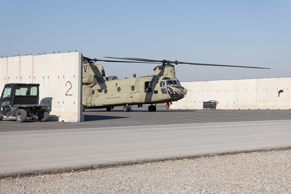 TF Nighthawk CH-47 Takes Flight