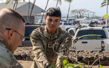 25th CAB Soldiers volunteer at Kawaihae Canoe Club