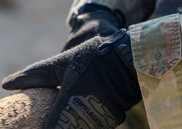 25th CAB Soldiers volunteer at Kawaihae Canoe Club