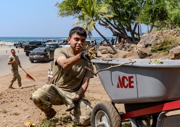 25th CAB Soldiers volunteer at Kawaihae Canoe Club