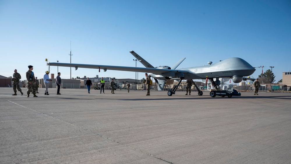 Holloman Air Force Base Partners with TowFLEXX Miltech and Evitado to Revolutionize Aircraft Towing Operations