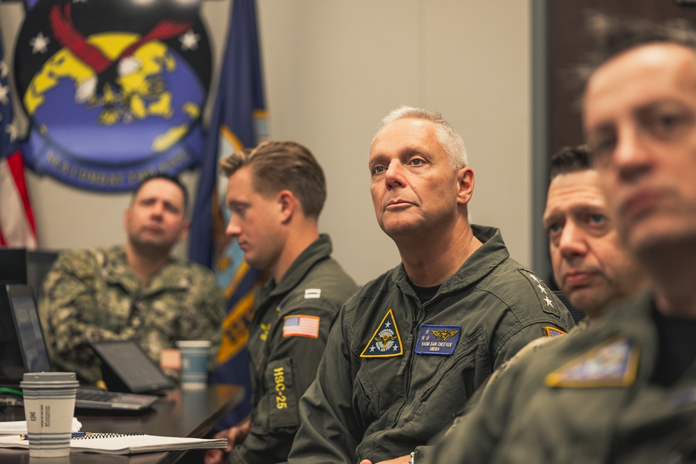 Commander, Naval Air Forces Visits Guam