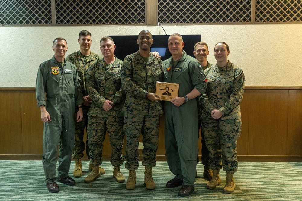 1st MAW commanding general recognizes MCAA award recipients