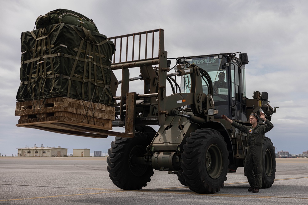 U.S. Marines with 3rd LSB Conduct Air Deliveries