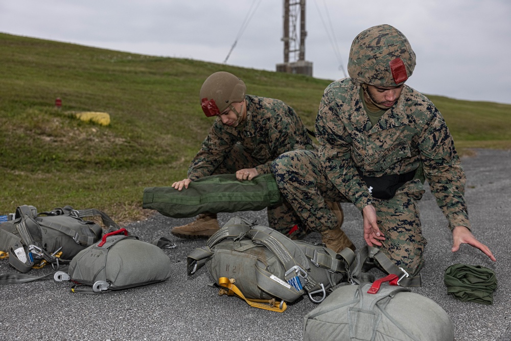 U.S. Marines with 3rd LSB Conduct Air Deliveries