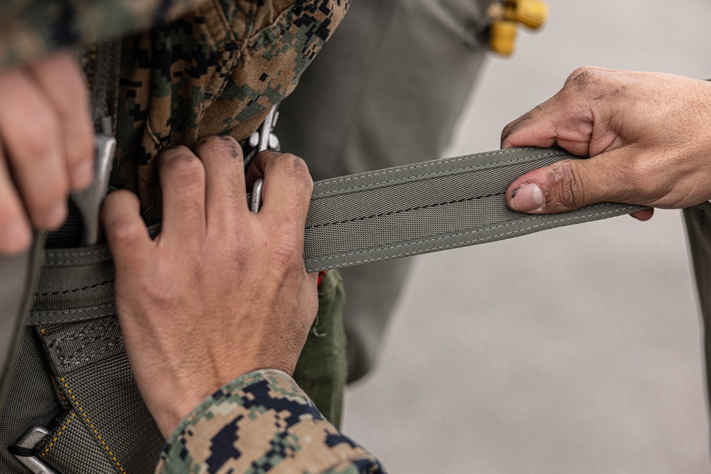 U.S. Marines with 3rd LSB Conduct Air Deliveries