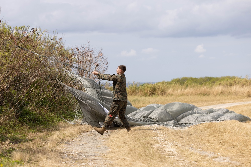 U.S. Marines with 3rd LSB Conduct Air Deliveries
