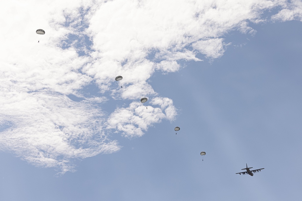 U.S. Marines with 3rd LSB Conduct Air Deliveries