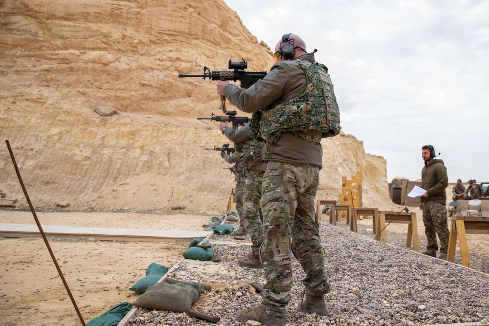 Dutch Forces Conduct Weapon Drills at Al Asad Air Base