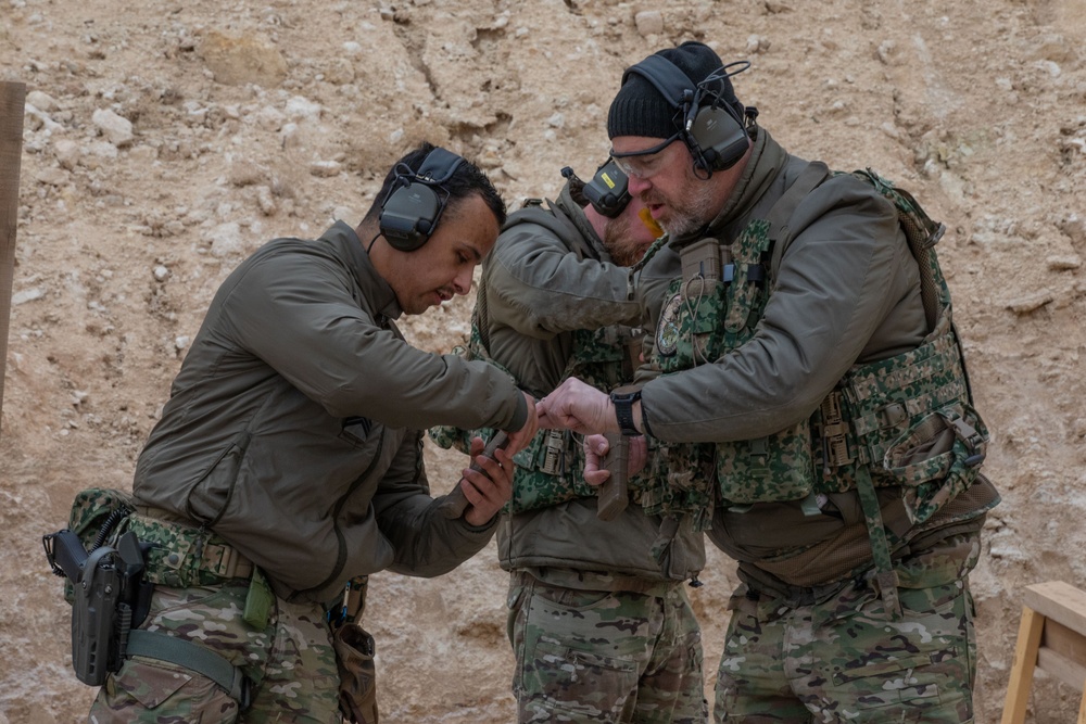 Dutch Forces Conduct Weapon Drills at Al Asad Air Base