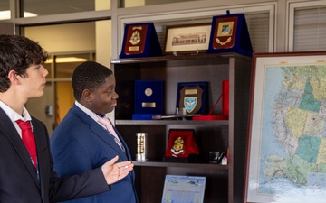 Alabama Guard colonel takes YMCA youth on headquarters tour