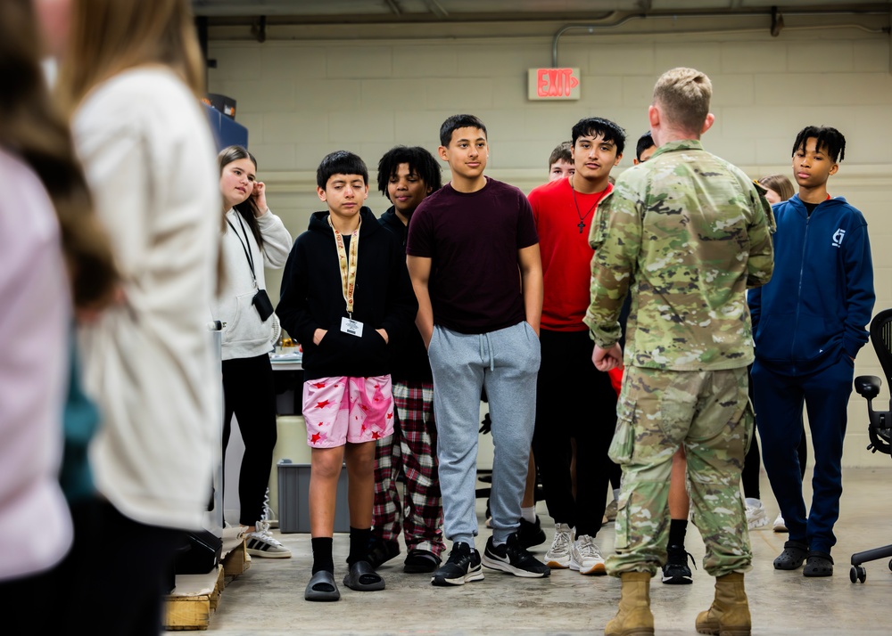 Cache Middle School's STEM program Tours Fort Sill