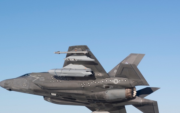 F-35B first test flight with AGM-158