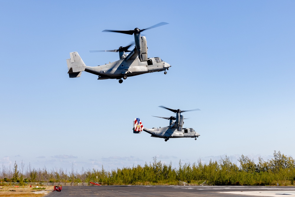 U.S. Marines and Sailors receive distinguished visitors in The Bahamas