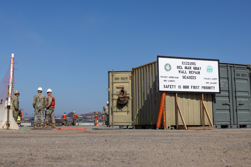 MCI-West CG recognizes servicemembers for Del Mar quay wall repairment