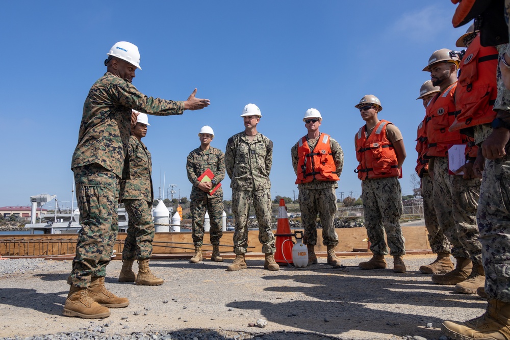MCI-West CG recognizes servicemembers for Del Mar quay wall repairment
