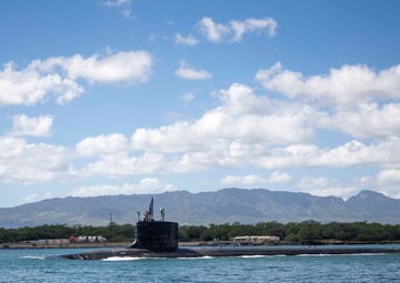 Navy Undersea Warfare Units Start Exercise Black Widow 2025