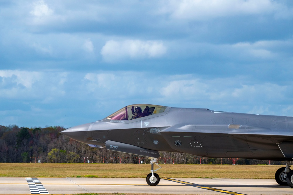 Lightning strikes Florida Air Guard