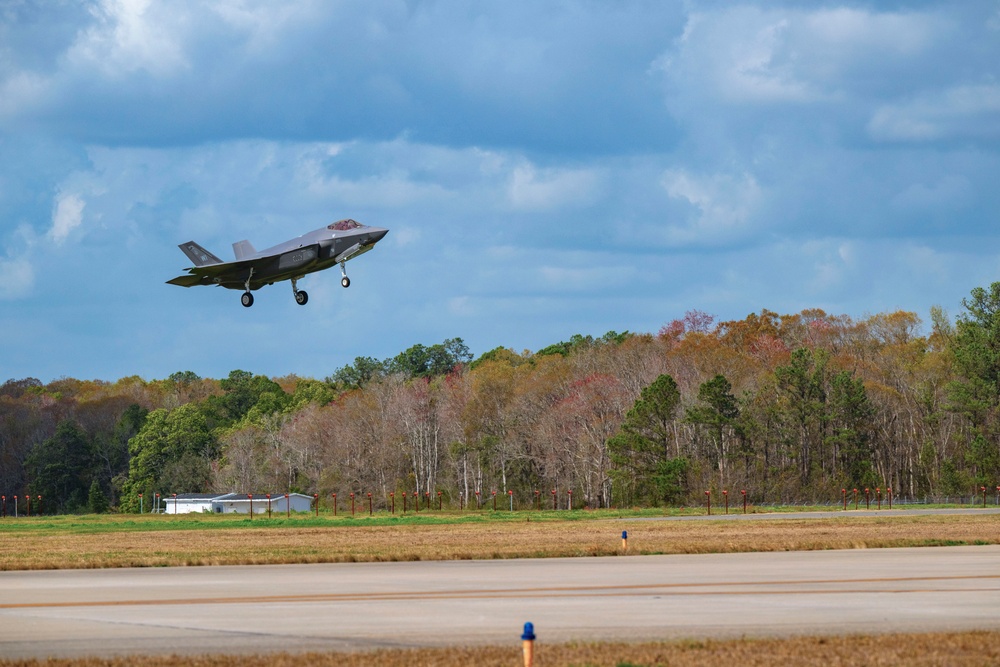 Lightning strikes Florida Air Guard