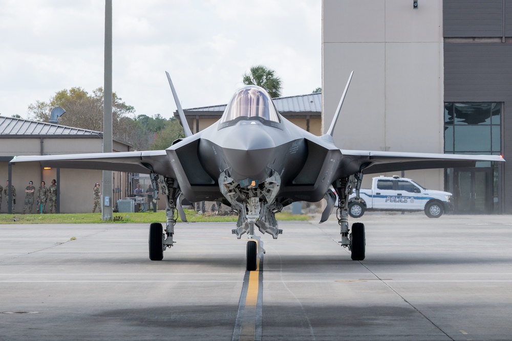 Lightning strikes the 125th Fighter Wing