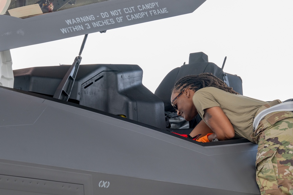 Lightning strikes the 125th Fighter Wing